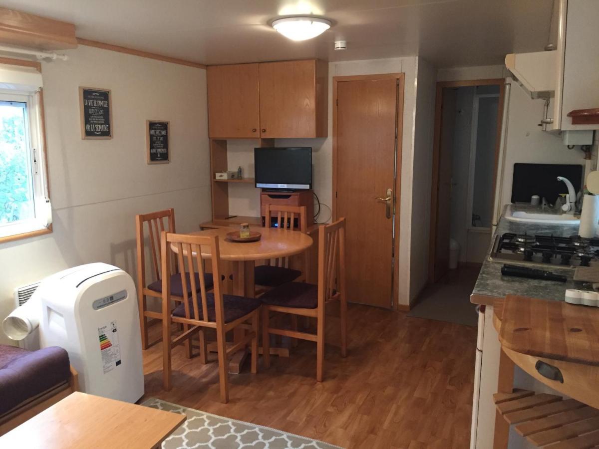 Mobil-Home 4-6 Personnes แซ็งต์-จูเลียง-อ็อง-บอร์ง ภายนอก รูปภาพ